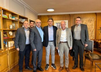 Συνάντηση Αυγενάκη με εκπροσώπους μελισσοκομικών φορέων