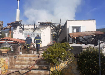 Παρανάλωμα του πυρός οικία  στην Βαρειά Τριχωνίδας