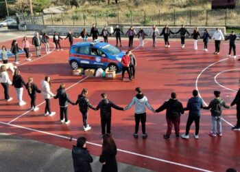 Μια μεγάλη αγκαλιά από το Γυμνάσιο Μοναστηρακίου για το “Χαμόγελο του Παιδιού”