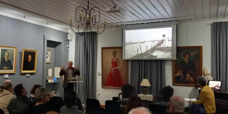 Με ανέλπιστη συμμετοχή ενδιαφερόμενων ξεκίνησε  η λειτουργία της «Νέας Μεσολογγιάδας Σχολής»