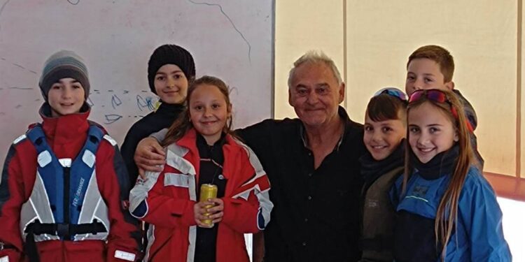 Ο Ολυμπιονίκης Τάσος Μπουντούρης στο Μεσολόγγι, επ’ ευκαιρία των αγώνων Περιφερειακού Πρωταθλήματος Δυτ. Ελλάδας και Ιονίων Νήσων