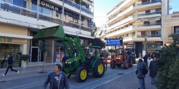 Συγκέντρωση – συλλαλητήριο αγροτών στην πλατεία του Αγρινίου (βιντεο-φωτο)