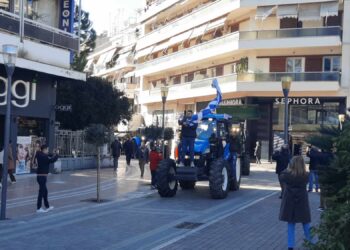 Συγκέντρωση – συλλαλητήριο αγροτών στην πλατεία του Αγρινίου (βιντεο-φωτο)