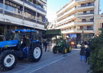 Συγκέντρωση – συλλαλητήριο αγροτών στην πλατεία του Αγρινίου (βιντεο-φωτο)