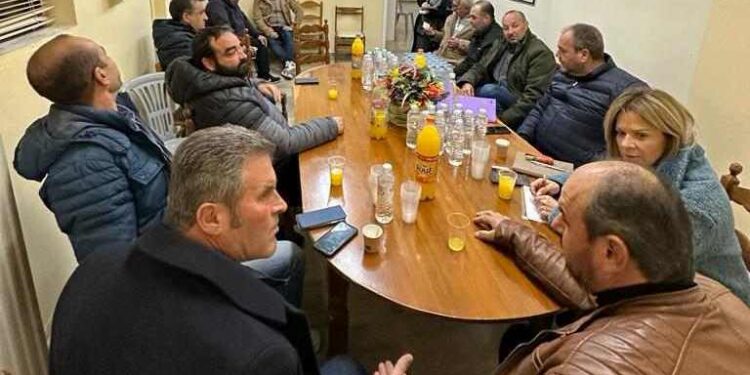 Η Χριστίνα Σταρακά στο Ευηνοχώρι δίπλα στους αγρότες: Το ΠΑΣΟΚ θα δώσει ανάσα ζωής στην αγροτιά, που διέλυσε η Νέα Δημοκρατία και οι πολιτικές της