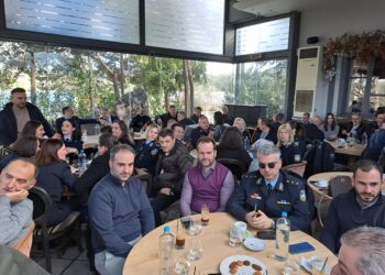 Σε μια πολύ ζεστή ατμόσφαιρα έκοψε την πίτα της η οικογένεια των αστυνομικών της Δ.Α Ακαρνανίας