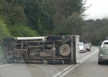 Εκτροπή φορτηγού στα Φραγκουλέϊκα Αιτωλοακαρνανίας