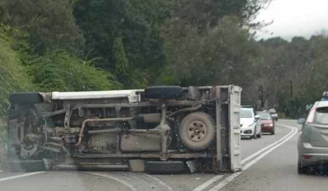 Εκτροπή φορτηγού στα Φραγκουλέϊκα Αιτωλοακαρνανίας