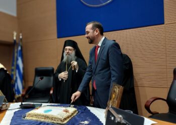 Ανταλλαγή ευχών στην Περιφέρεια – Ν. Φαρμάκης: «Αν αλλάξουμε εμείς προς το καλύτερο, τότε όλα μπορούν να αλλάξουν προς το καλύτερο»