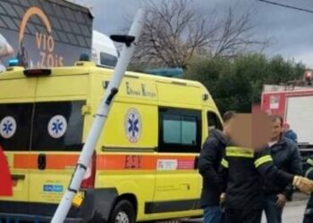 Μεσολόγγι: Σφοδρό τροχαίο όταν όχημα της πυροσβεστικής παραβίασε σηματοδότη(φωτο, βίντεο)