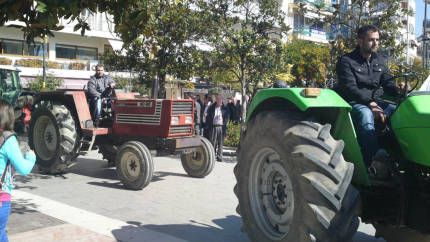 Σύσκεψη στη Λεπενού για το συλλαλητήριο διαμαρτυρίας στην πλατεία Δημοκρατίας στο Αγρίνιο-κάλεσμα αγροτών!