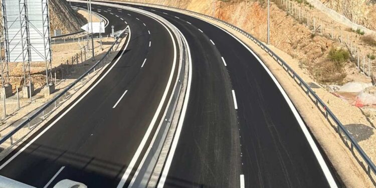 Στην κυκλοφορία ο κόμβος Λουτρακίου (Κ8) της Αμβρακίας οδού/όχημα κινούταν στο αντίθετο ρεύμα