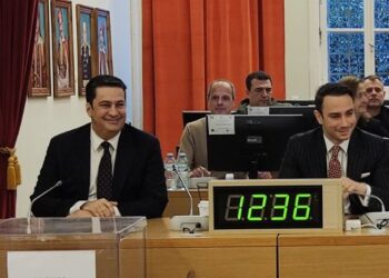 Δημοτικό Συμβούλιο Αγρινίου: εξελέγη το νέο προεδρείο & η δημοτική επιτροπή