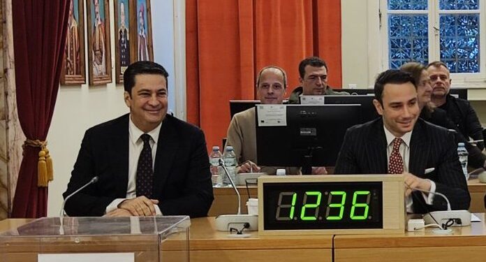 Δημοτικό Συμβούλιο Αγρινίου: εξελέγη το νέο προεδρείο & η δημοτική επιτροπή