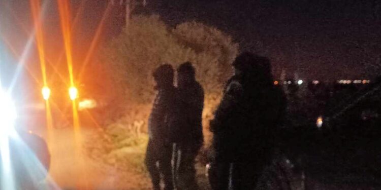 ΑΠΟΚΛΕΙΣΤΙΚΟ: Η στιγμή που απομακρύνουν τη σορό του Μπάμπη Κούτσικου από το σημείο θανάτου