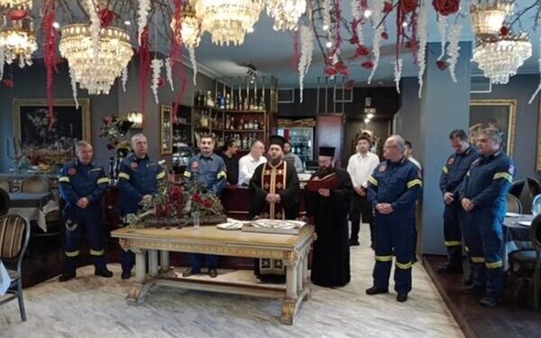 Η Πυροσβεστική Υπηρεσία Αγρινίου έκοψε Βασιλόπιτα