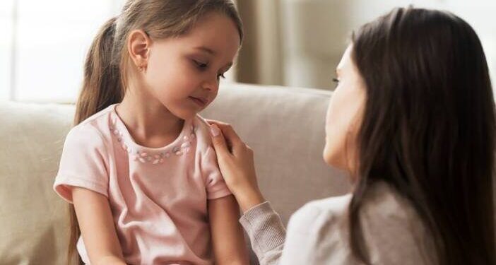 Πώς συζητάμε τις άσχημες ειδήσεις με τα παιδιά