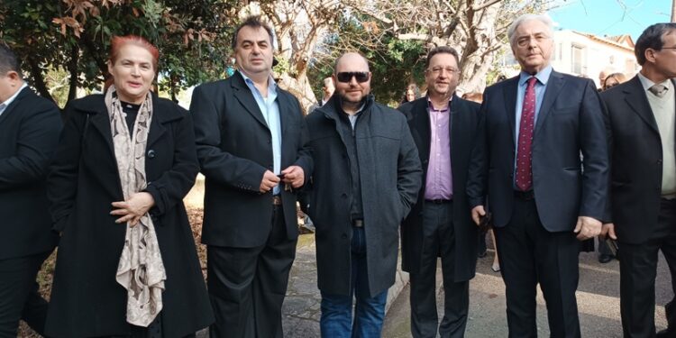 Ο Δ. Τραπεζιώτης στον αγιασμό των υδάτων στο Αγρίνιο: «Χρόνια Πολλά σε όλους με υγεία , δημοκρατία και φώτιση »