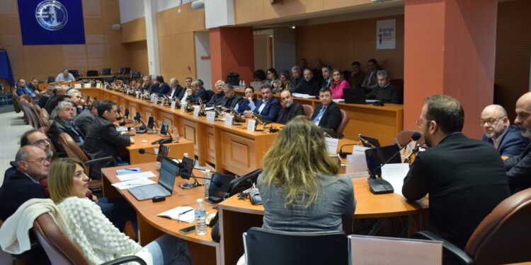 Συνάντηση εργασίας με τους Δήμους της Δυτικής Ελλάδας – Ν. Φαρμάκης: «Με συνεργασία και συντονισμό θα πάμε όλοι ψηλότερα»