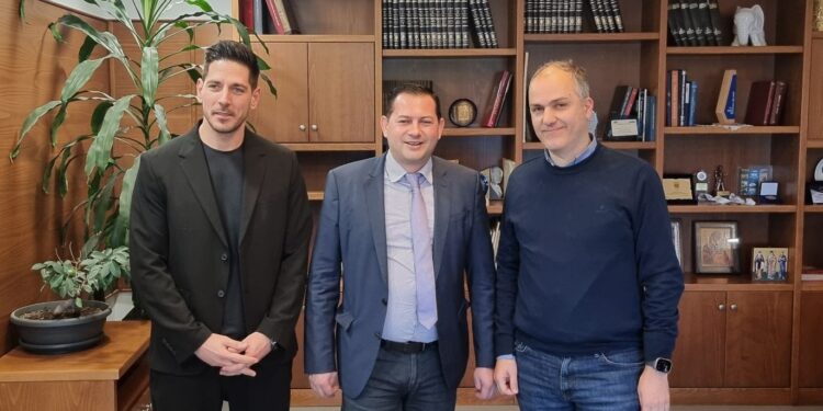 Διαπεριφερειακή συνεργασία για την βελτίωση της εξυπηρέτησης καθημερινότητα των πολιτών – Συνάντηση στην Χαλκίδα με τη συμμετοχή του Θ.Βασιλόπουλου