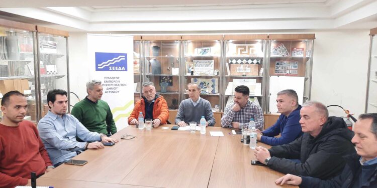 Συνέντευξη τύπου των μελών του νέου συλλόγου «Εμπόρων και Επιχειρηματιών δήμου Αγρινίου» (φωτο-βιντεο)