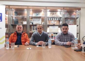 Συνέντευξη τύπου των μελών του νέου συλλόγου «Εμπόρων και Επιχειρηματιών δήμου Αγρινίου» (φωτο-βιντεο)