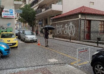  Σφοδρή χαλαζόπτωση στο Αγρίνιο (βίντεο-φωτο)