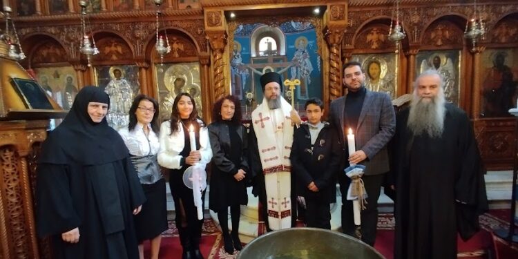 Μεσολόγγι: Σε κλίμα συγκίνησης οι βαπτίσεις των δύο τέκνων της αείμνηστης Λιουμπιάνας που έχασε τη ζωή της με τραγικό τρόπο στο κρεοπωλείο