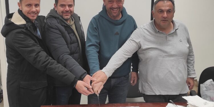 Με επιτυχία η κοπή πίτας του Συνδέσμου Εργολάβων Ηλεκτρικών Έργων Αιτωλ/νίας  >