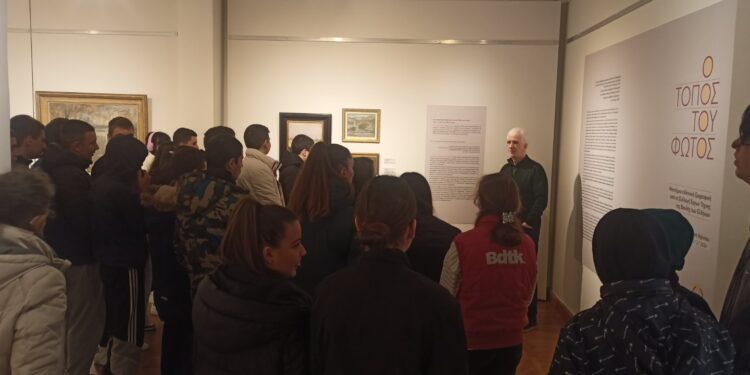 Παρατείνεται έως 12 Μαΐου  η έκθεση “Ο Τόπος του Φωτός” στη δημοτική πινακοθήκη Αγρινίου