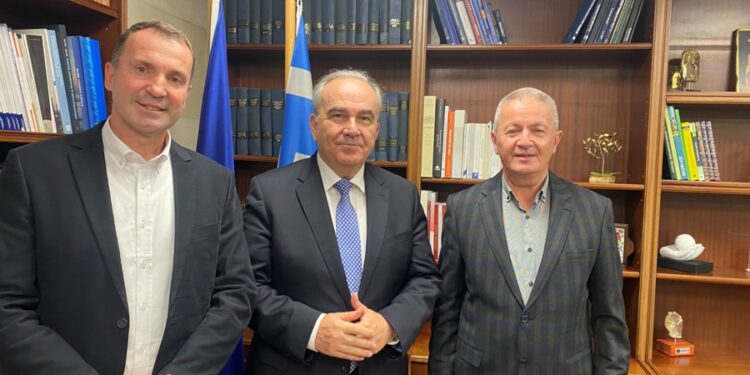 Συνάντηση Ένωσης Ξενοδόχων Αιτωλοακαρνανίας  με τον Νίκο Παπαθανάση