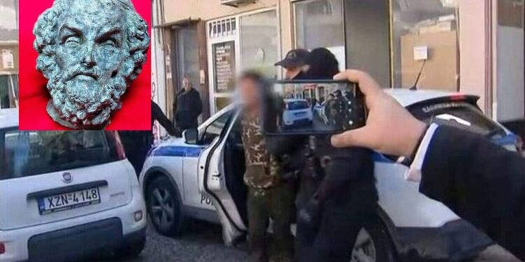 Μεσολόγγι: Φίλος του 50χρονου κρεοπώλη ο 36χρονος που συνελήφθη για αρχαιοκαπηλία