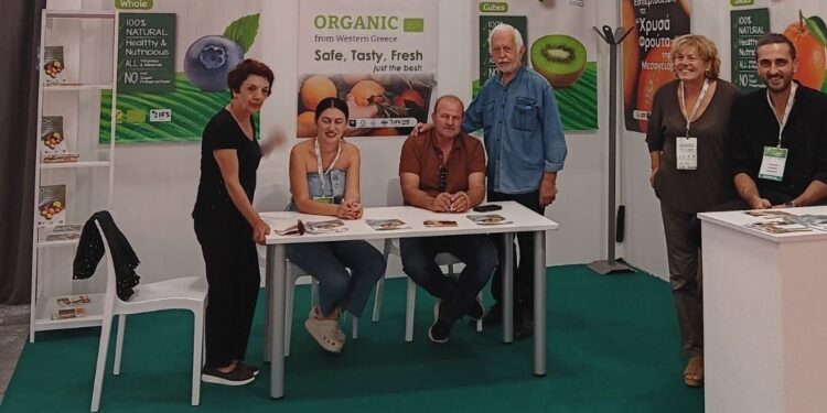 Kρυοαποξηραμένα βιολογικά φρούτα στη Δυτική Ελλάδα