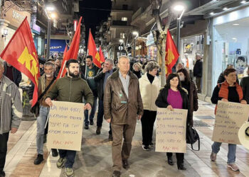 Αγρίνιο: Διαμαρτυρίες ΚΚΕ και  ΚΝΕ, ενάντια στην αποστολή ελληνικών ενόπλων δυνάμεων εκτός Ελλάδα