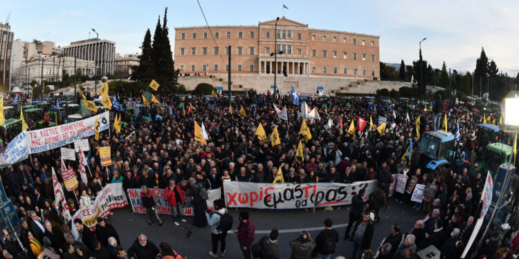 LIVE:Μεγάλο συλλαλητήριο των αγροτών στην Αθήνα