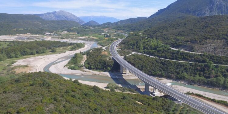 Μέχρι τη Μ. Εβδομάδα η παράδοση της γέφυρας Ευήνου