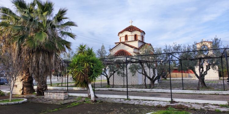 83χρονος αυτοϊκανοποιούνταν έξω από παιδική χαρά