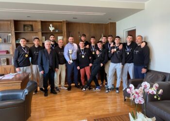 Συνάντηση  Θανάση Μαυρομμάτη με τους έφηβους πρωταθλητές του Λέοντα