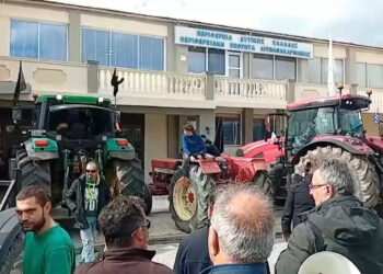 Στο κτίριο της Περιφέρειας στο Μεσολόγγι οι αγρότες θα περάσουν το βράδυ τους!