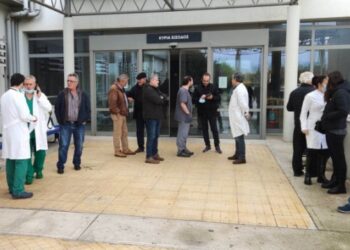 Συγκέντρωση έξω από τα δικαστήρια την Πέμπτη για τη στήριξη των Ιατρών που διώκονται για Ηλεκτρονική συνταγογράφηση εξετάσεων στα ΤΕΠ