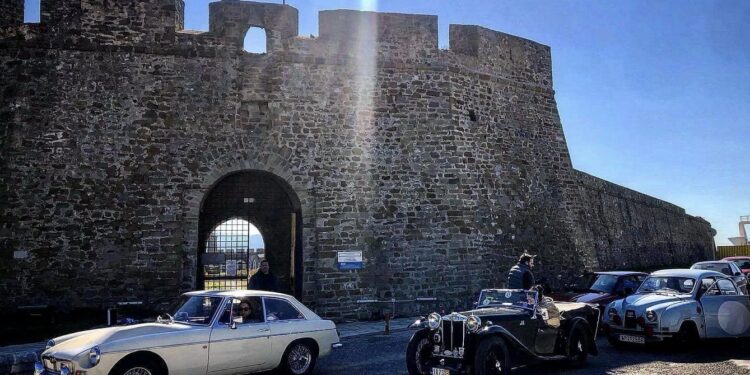 Mystery Event ιστορικών αυτοκινήτων στην Ναύπακτο!