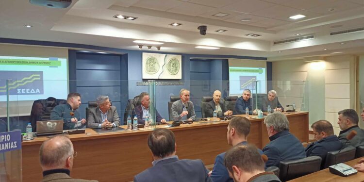 Έμποροι και εκπρόσωποι φορέων έδωσαν το παρών στην επίσημη παρουσίαση του συλλόγου Εμπόρων & Επιχειρηματιών Δήμου Αγρινίου 