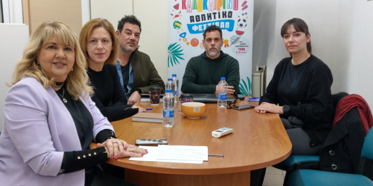 Συνάντηση της Αντιπεριφερειάρχη Άννας Μαστοράκου για συντονισμό δράσεων με στόχο τη βελτίωση της υγειονομικής κατάστασης των ΡΟΜΑ