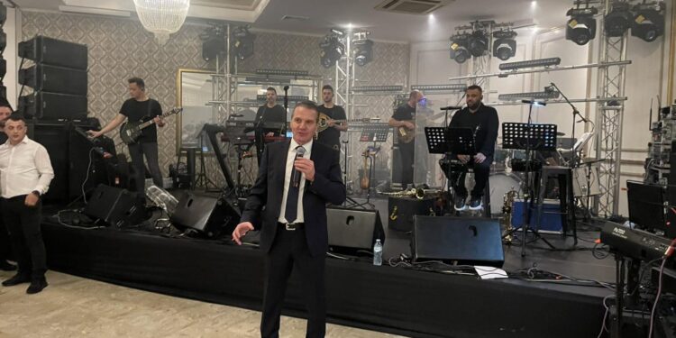 Απόλυτα επιτυχημένη η χοροεσπερίδα της Ένωσης Αγρινίου(βιντεο-φωτο)