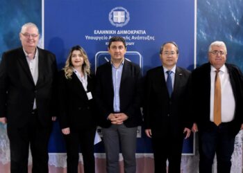 Αυγενάκης: Η παραοικονομία με το πρόσχημα της ερασιτεχνικής αλιείας τελειώνει- Προχωράμε στο Μητρώο Ερασιτεχνικής Αλιείας