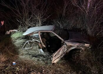 Σοβαρό τροχαίο – Αυτοκίνητο κόπηκε στη μέση στην Αριδαία (φωτο)
