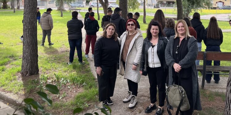 Επίσκεψη του Γυμνασίου Νεοχωρίου στο ΚΑΠΗ Μεσoλογγίου