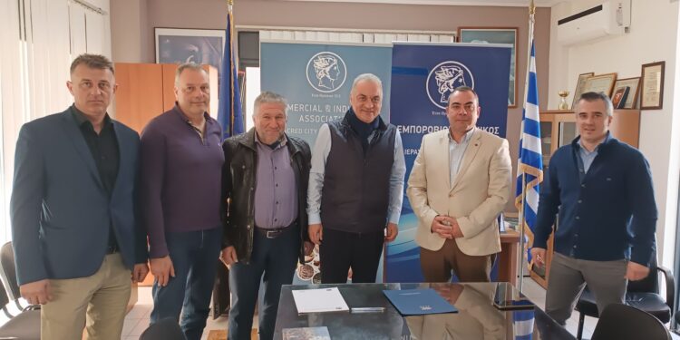 Συνάντηση με τον ευρωβουλευτή Μανώλη Κεφαλογιάννη είχαν οι έμποροι Μεσολογγίου