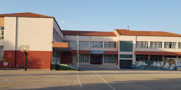 Ιδιωτική εταιρεία θα προσφέρει εργασίες δωρεάν στο 2ο Δημοτικό Σχολείο Νεάπολης