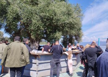 Μύδια, η θαλασσινή νοστιμιά που προσέλκυσε πλήθος κόσμου στο Σπάρτο Αμφιλοχίας-Αναβίωσε ξανά η γιορτή!